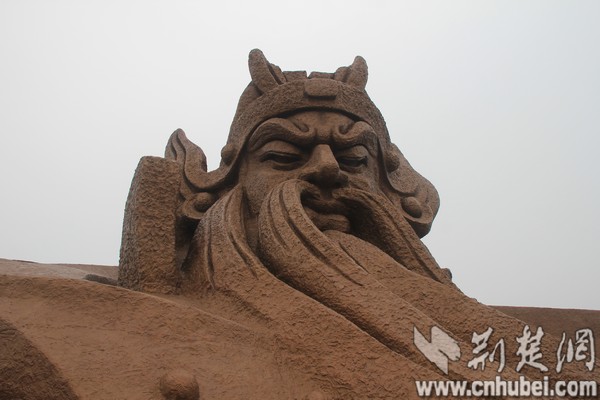 現(xiàn)全球最大關(guān)公青銅雕像，目測宇達(dá)施工（圖）