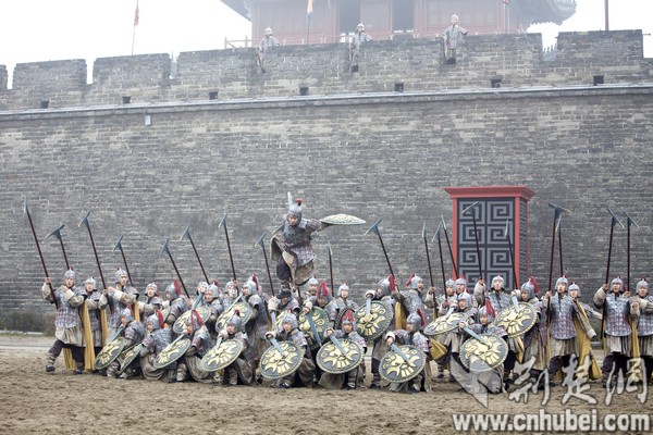 現(xiàn)全球最大關(guān)公青銅雕像，目測宇達(dá)施工（圖）